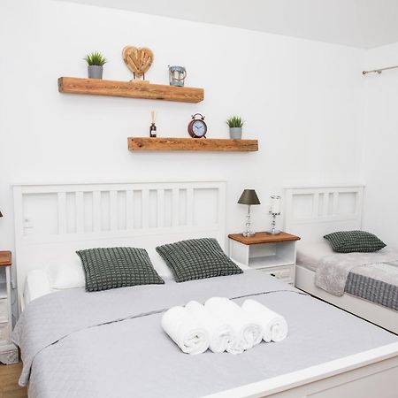 Apartmany Ellie 兹诺伊莫 外观 照片