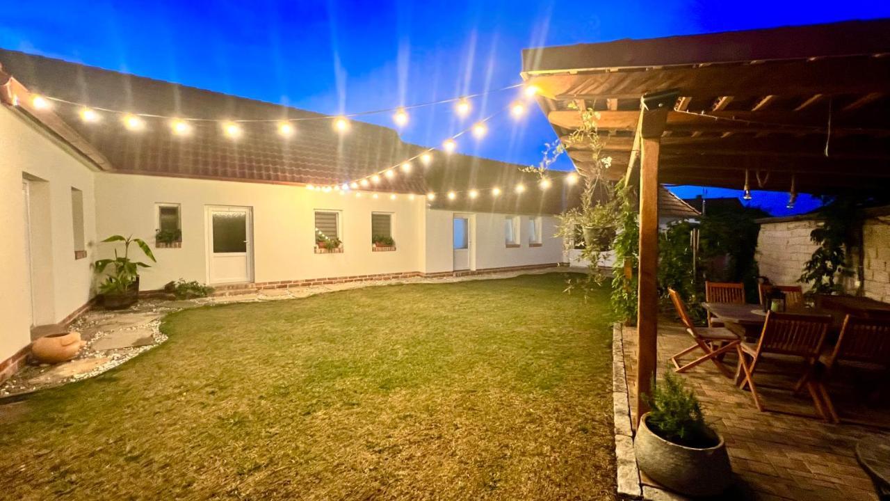 Apartmany Ellie 兹诺伊莫 外观 照片